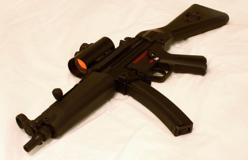 MP5-CARedDotb.jpg