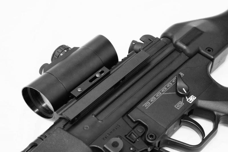 MP5-CARedDotg.jpg