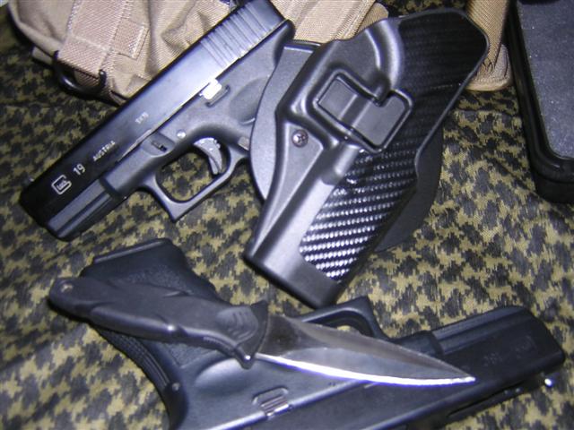 G19, G18c, CQC holster and S&W HRT boot knife
