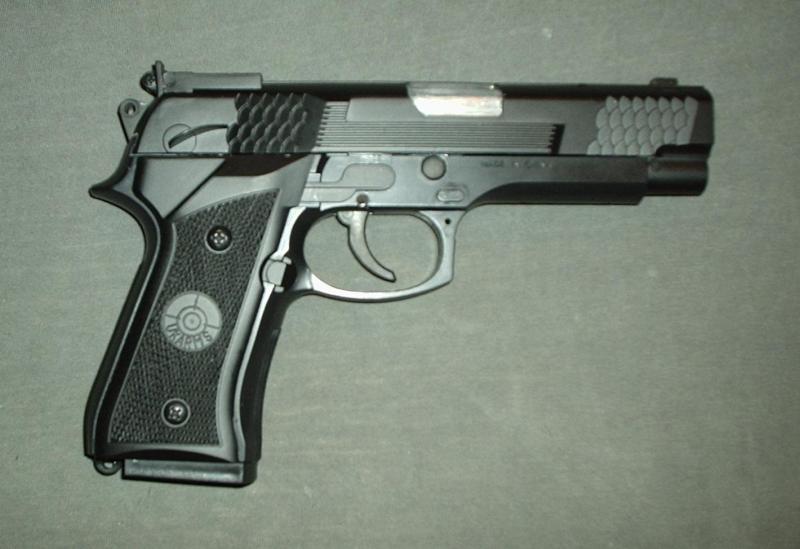 UK Arms 8945.JPG