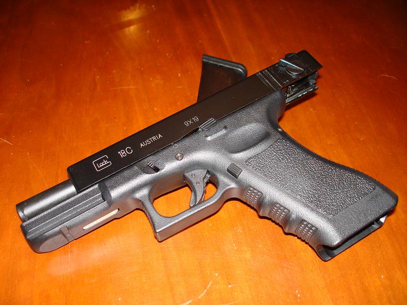 glock 18 - UN