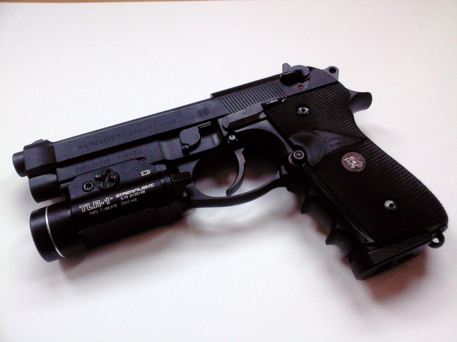 WA Beretta M9A1 'Carbon Black' & Streamlight TLR
