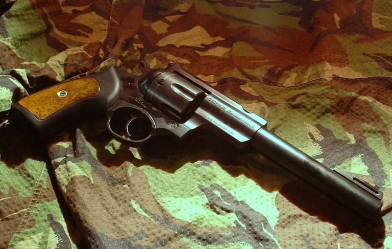 Just Pistols - Revolver - Ruger Super Redhawk